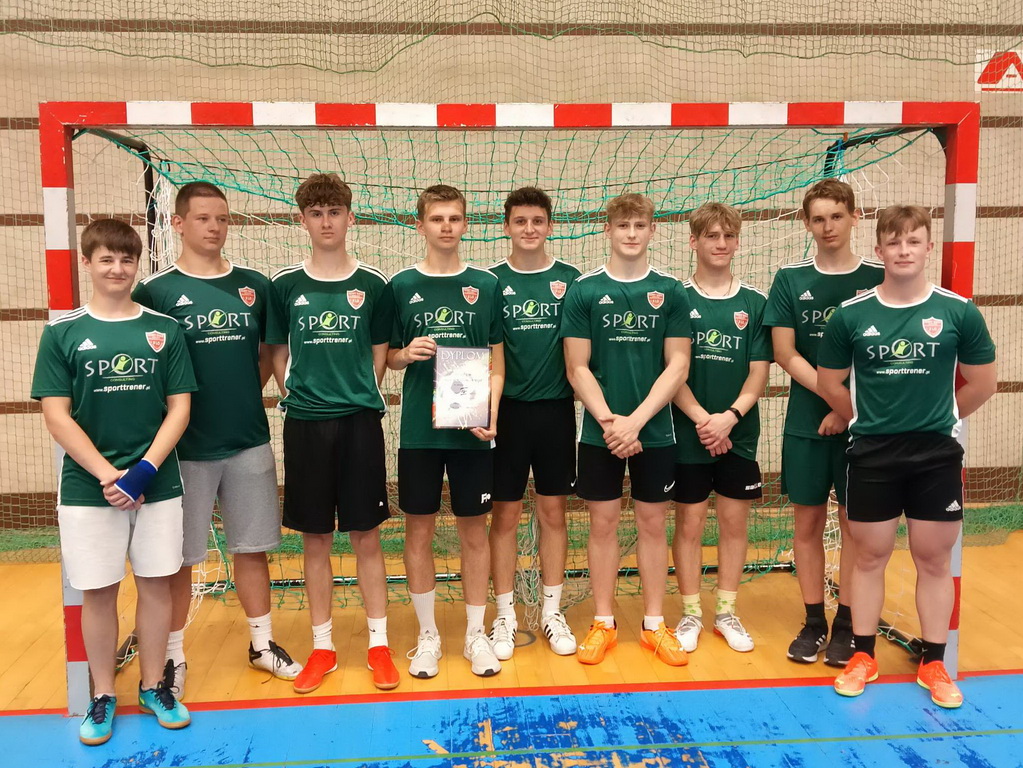 Zdjęcie tytułowe kibicuje_fair_play_2023-4f1fdc2d8-4470-4666-8531-67c641d9c04d.jpg w newsie Turniej Piłki Nożnej z okazji XV Edycji Programu "Kibicuję Fair Play"